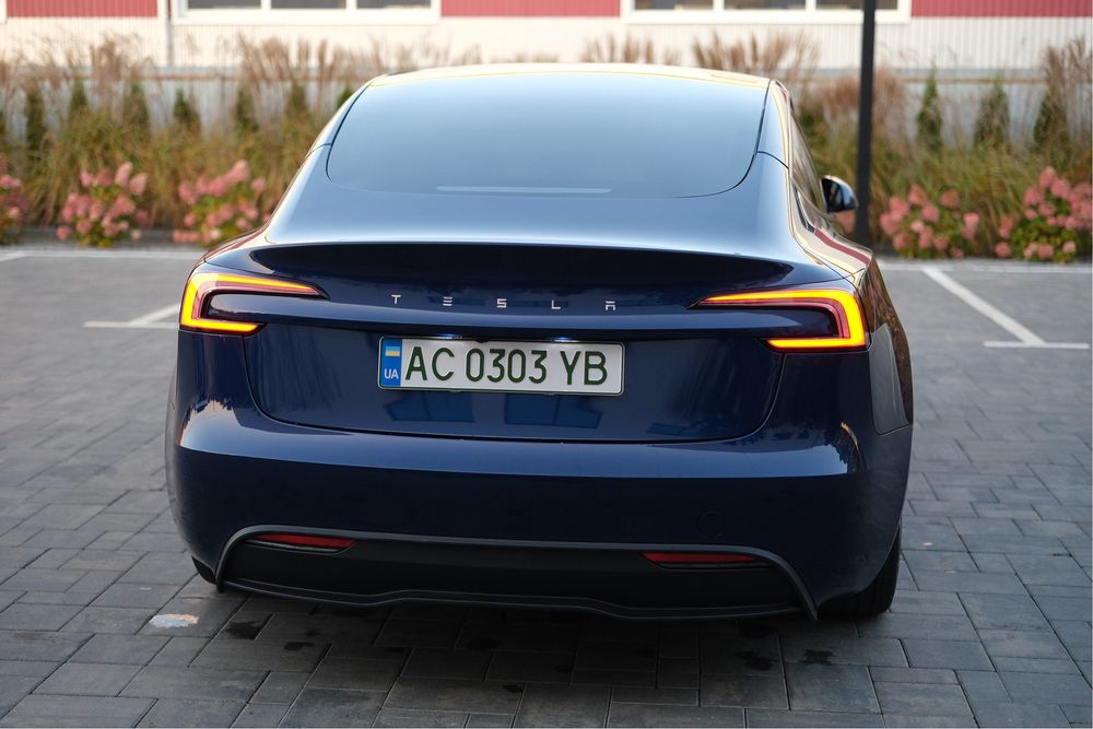 Tesla model 3 Highland