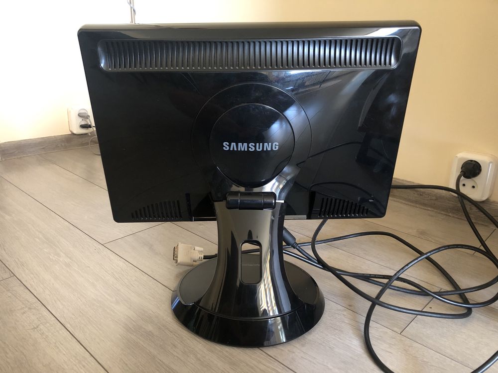 Monitor Samsung SyncMaster 961GW 19"