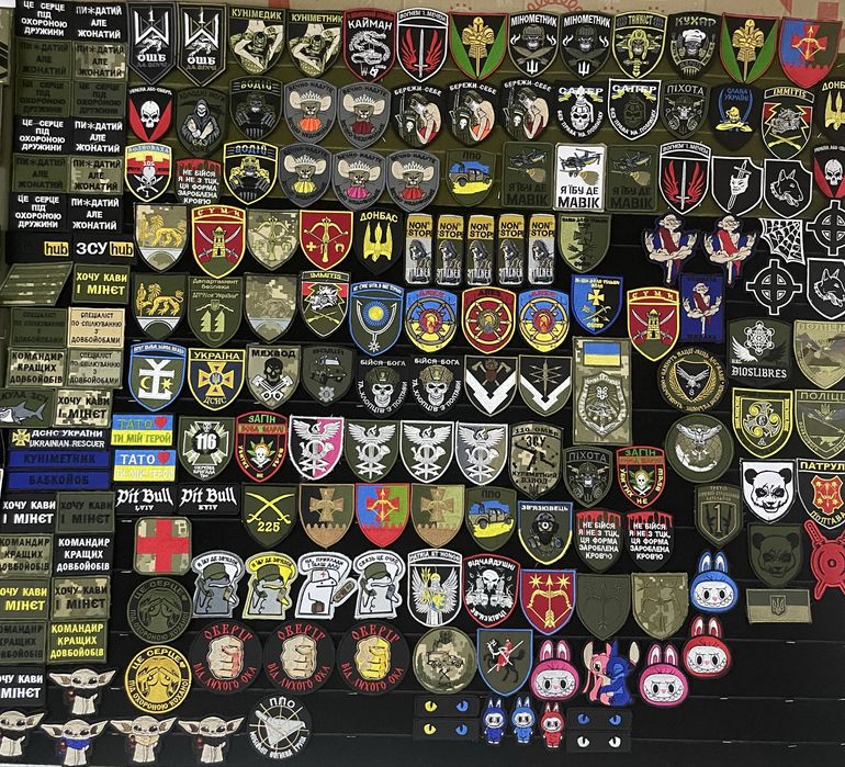 Погони, групи крові, шиврони, позивні