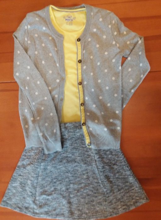 Zestaw H&M, Reserved, Sinsay sweterek spódniczki koszulki  152-158