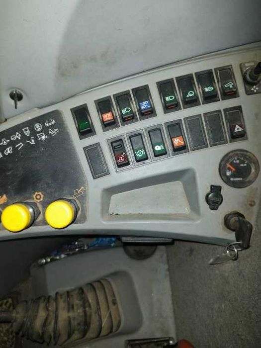 Kombajn zbożowy New Holland TC 5050