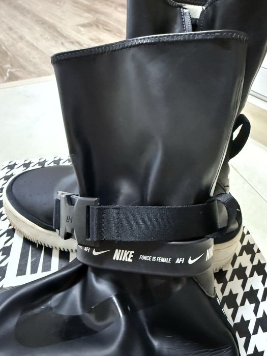 Ботинки,хайтопы,кроссовки nike