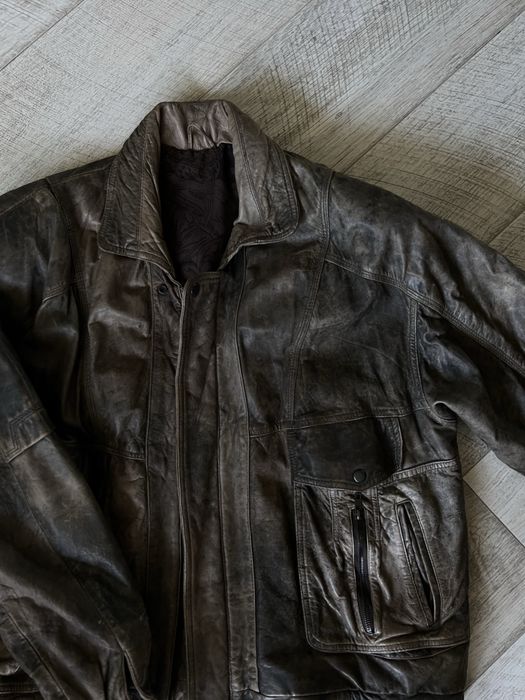 Шкіряна куртка, потерта, з широкими плечима, vintage, кожанка з 90х