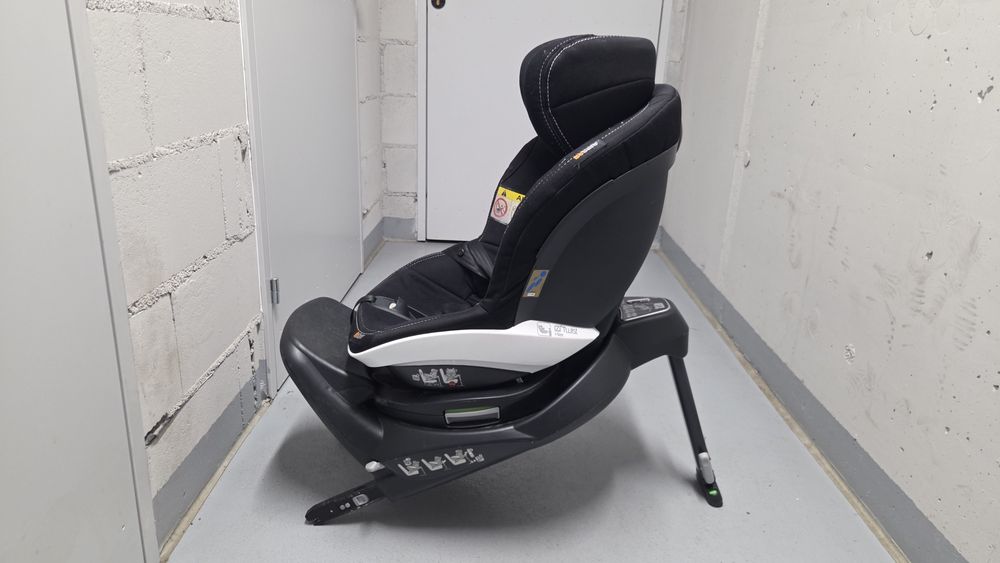 Fotelik obrotowy BeSafe izi Twist + lusterko