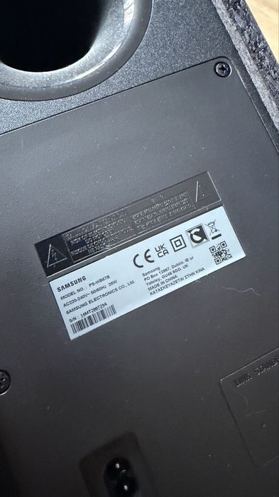 Soundbar Samsung z subwooferem + pilot, bardzo dobry stan