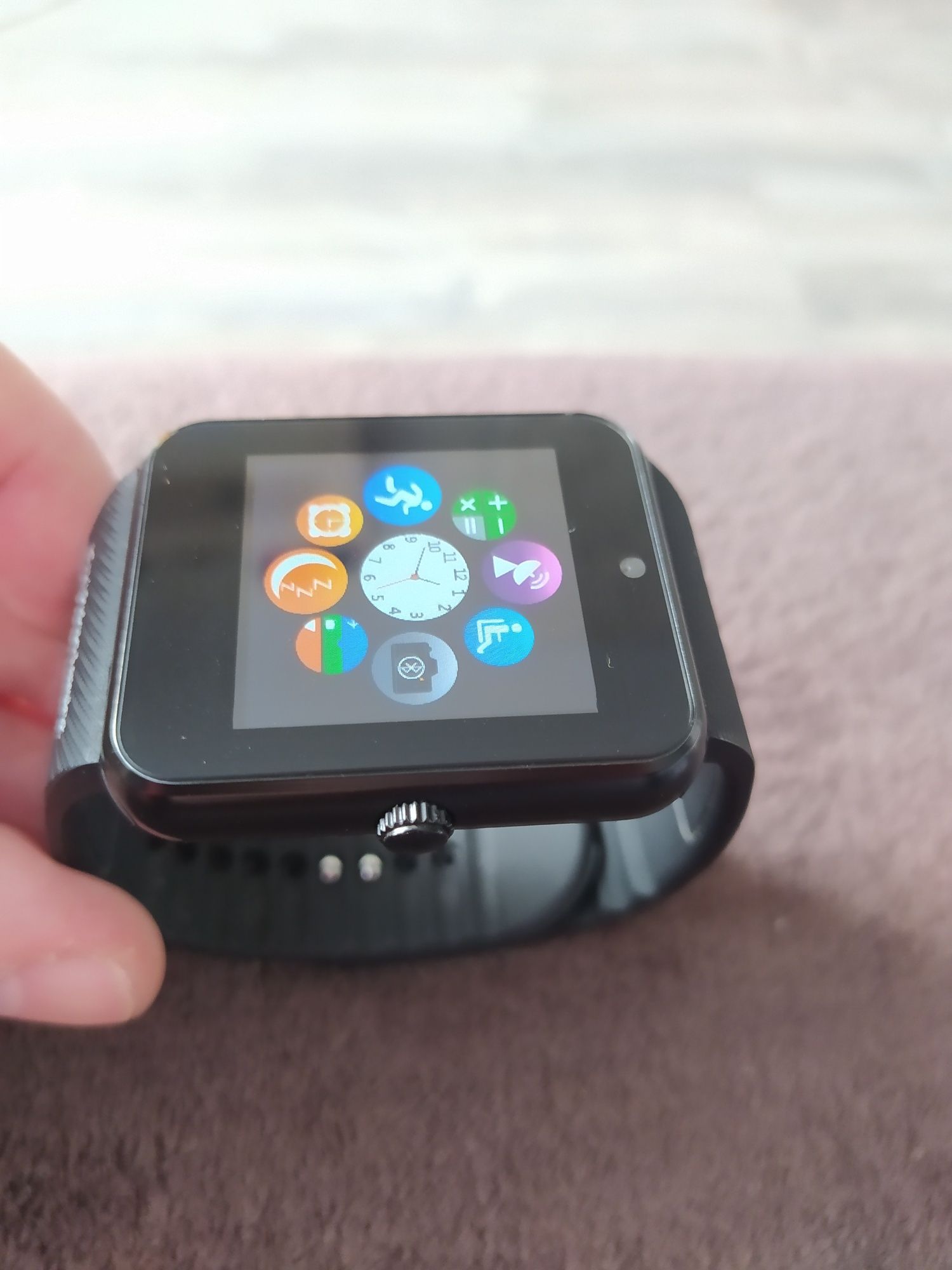 Smartwatch wielofunkcyjny używany