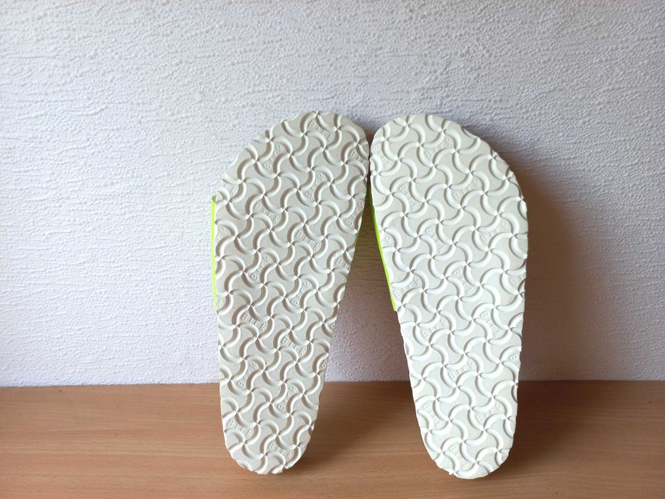 Чудові ортопедичні шльопанці Birkenstock 39 р. устілка 25,7 см