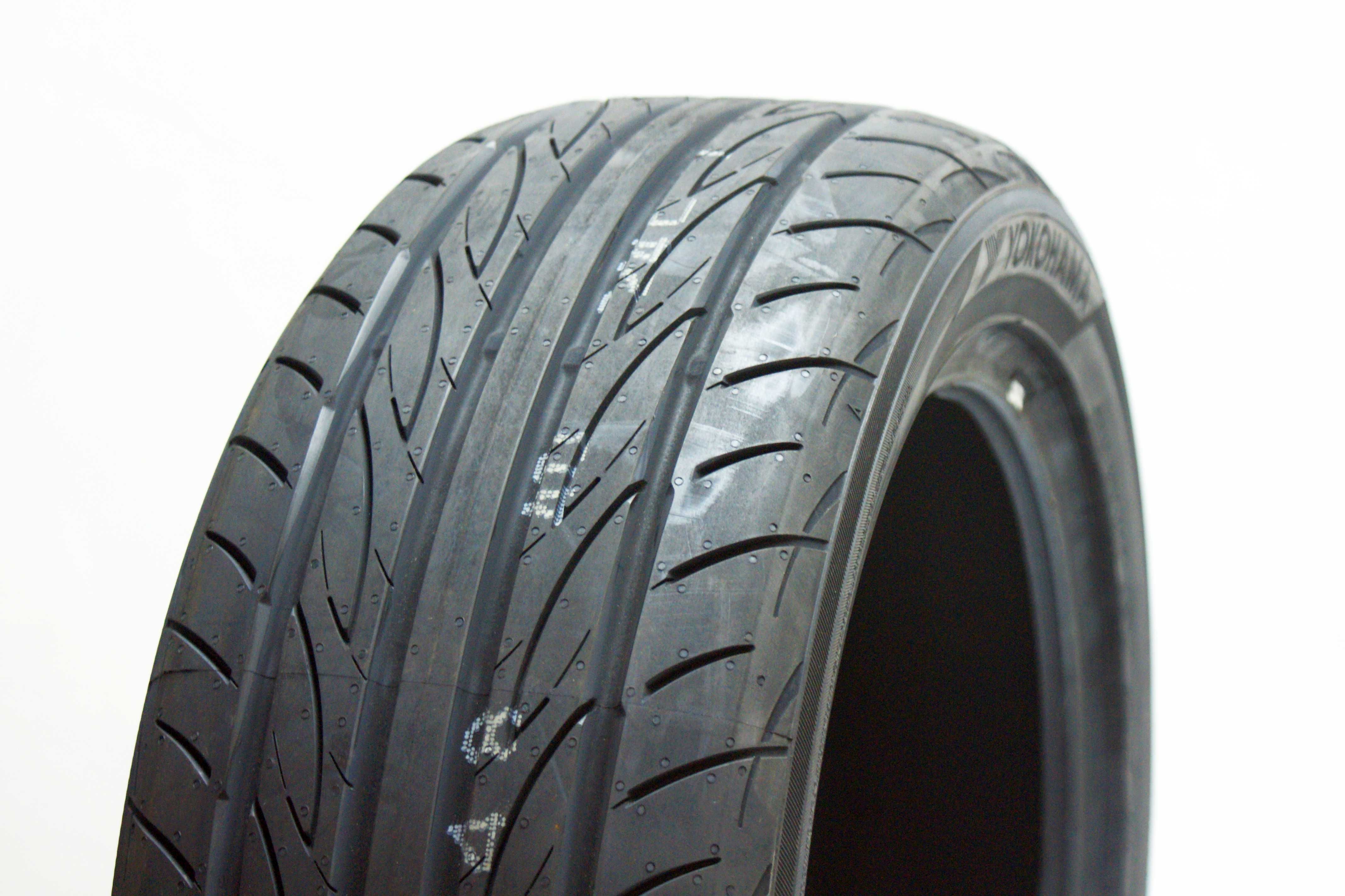 2x YOKOHAMA 215/50R17 95W Advan FLEVA V701 XL