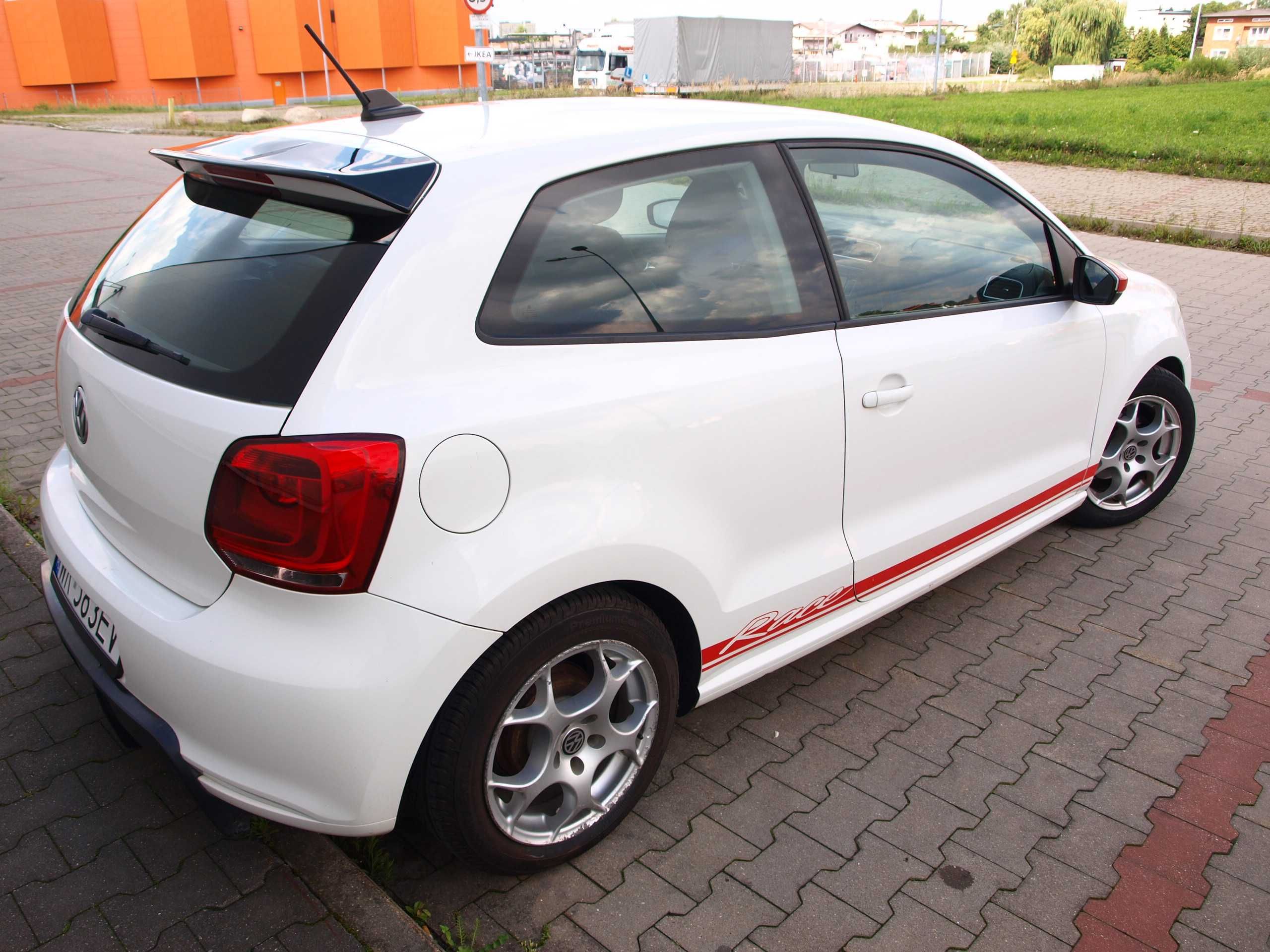 Wypożyczalnia Aut Wynajem Samochodów VW Polo 1.4B+GAZ Ekonomiczny