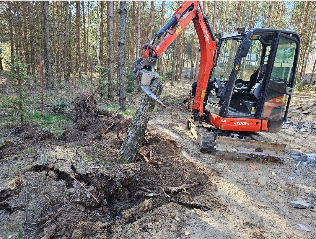 Usługi Ziemne – Glebogryzarka Separacyjna | Minikoparka z Obrotnicą |