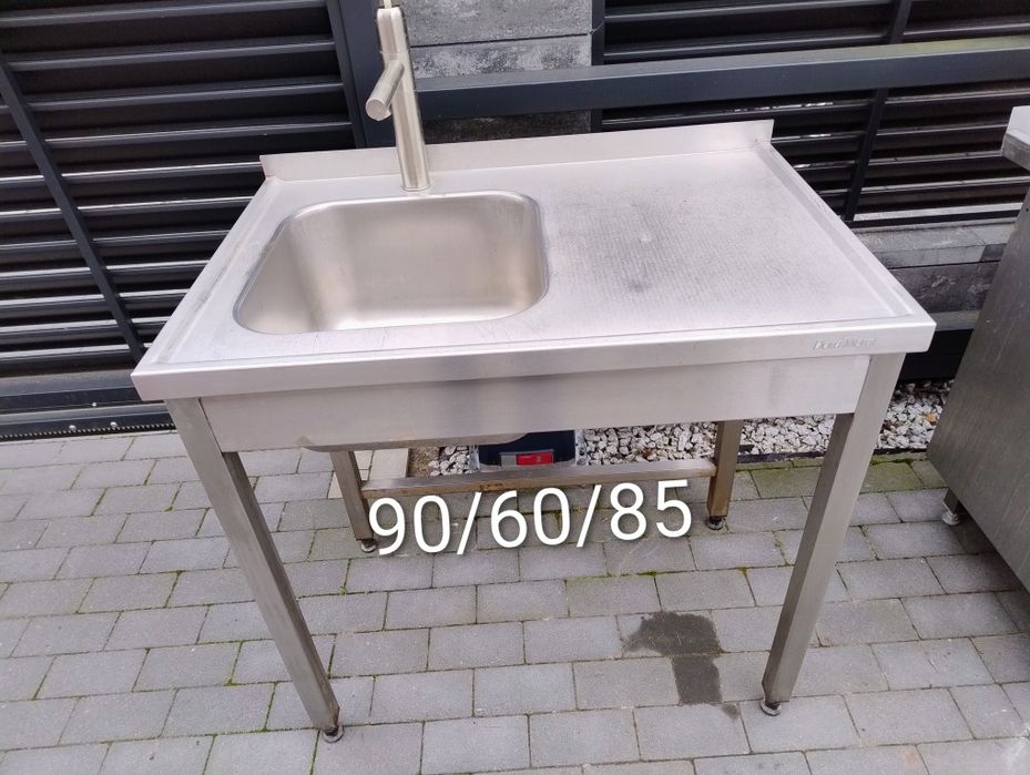 Przenośny zlewozmywak z podgrzewaczem