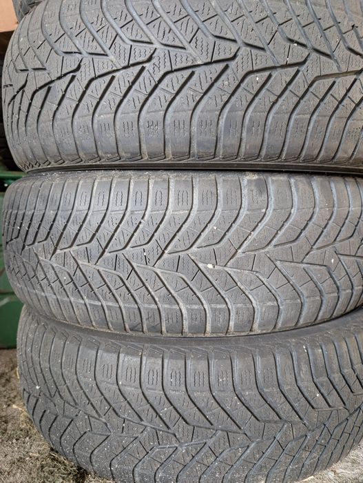 Yokohama BluEarth Winter V906 SUV 225/60 R18

Czytaj więcej: htt