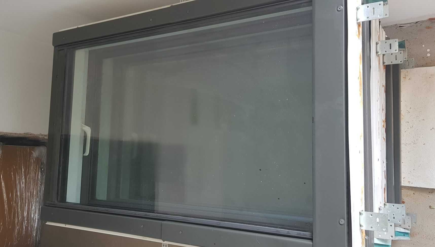 Okno dachowe Fakro PTP 78 x 118 + kołnierz - 6 sztuk