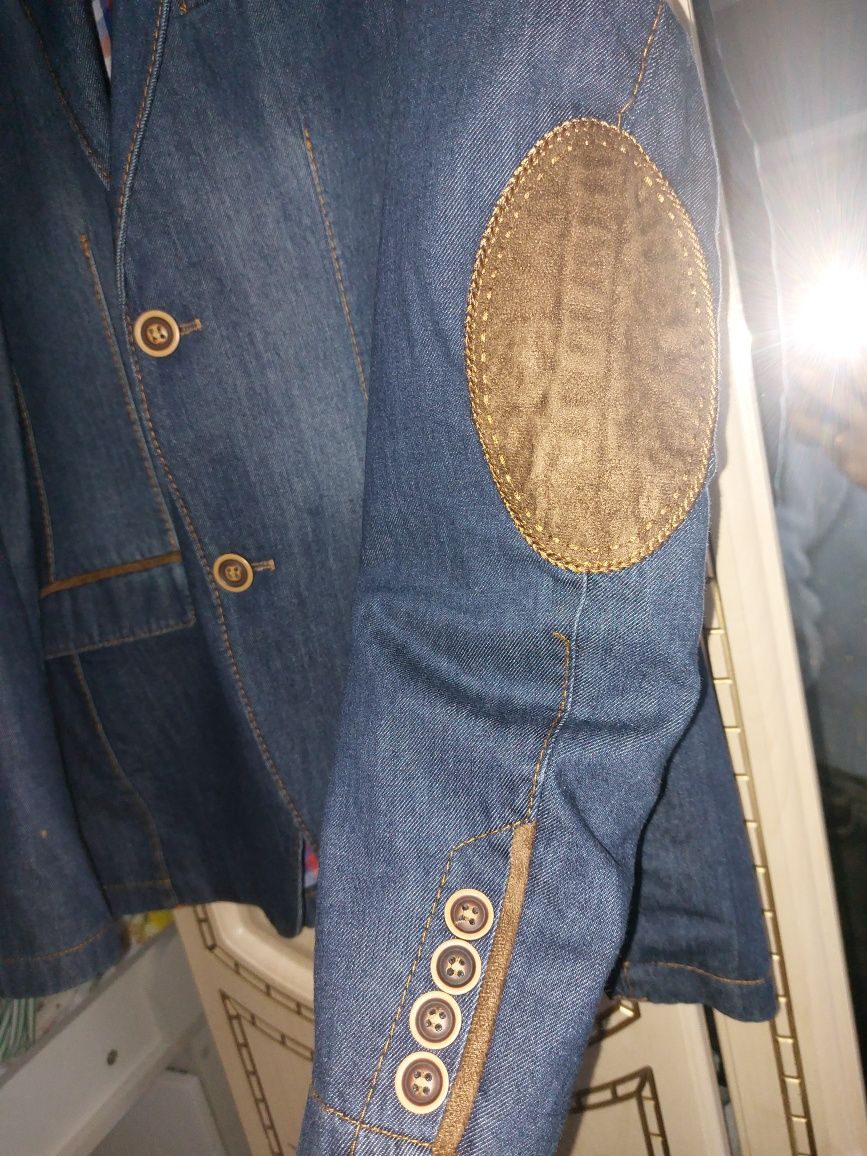 Гарний чоловічий джинсовий піджак, розмір 48