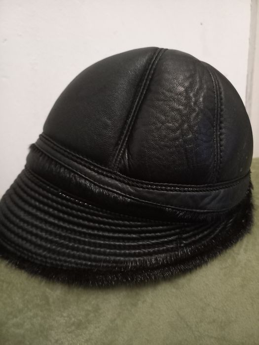 Капелюх жіночий.