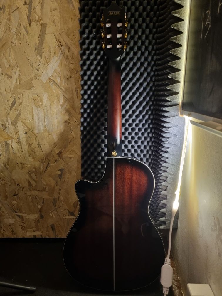 Guitarra classica - Ibanez GA35TCE-DVS
Ibanez GA35TCE-DVS
Ibanez GA35T
