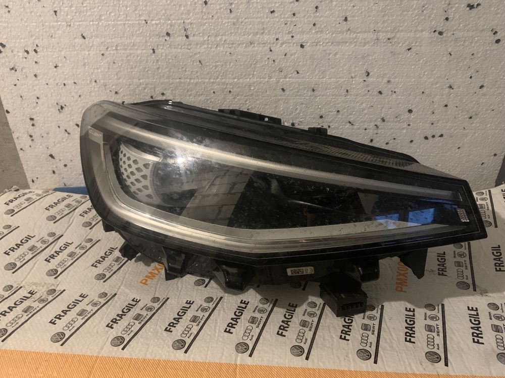 Lampa prawa przednia VW ID4 IQ LED
