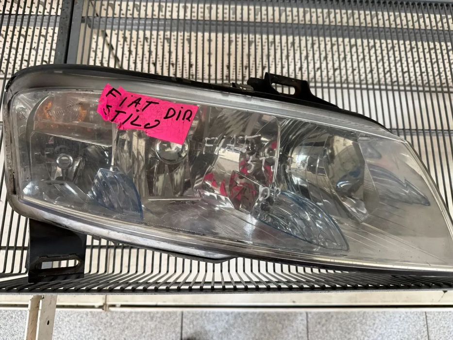 Farol direito fiat stilo