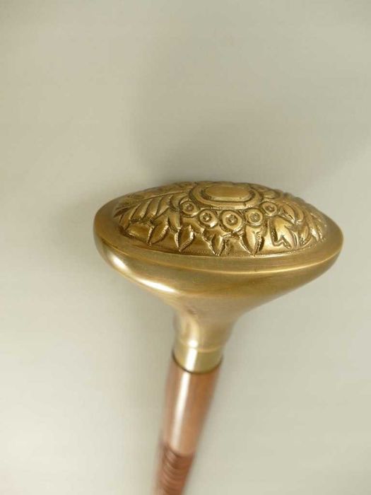 Spacerowa laska mosiężna drewno zakręcone elipsa