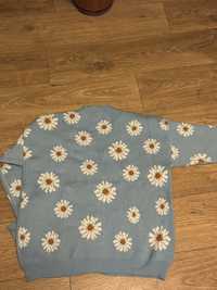 Sweter z kwiatami