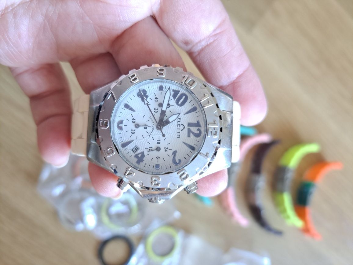 Relógio Eletta com vários aros e braceletes