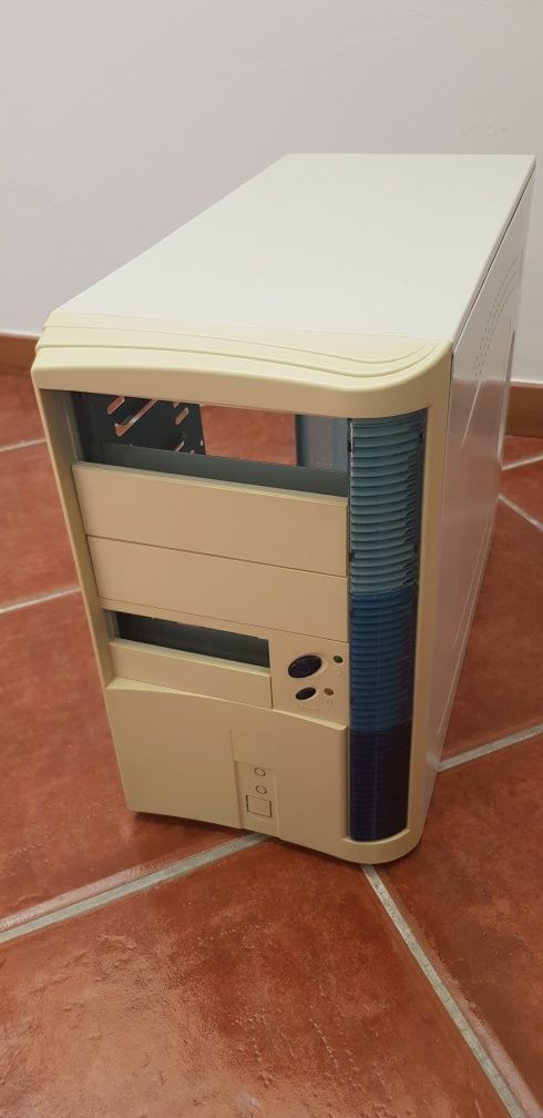 Caixa PC Computador Retro