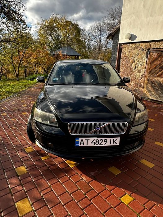 volvo v50 2004 року