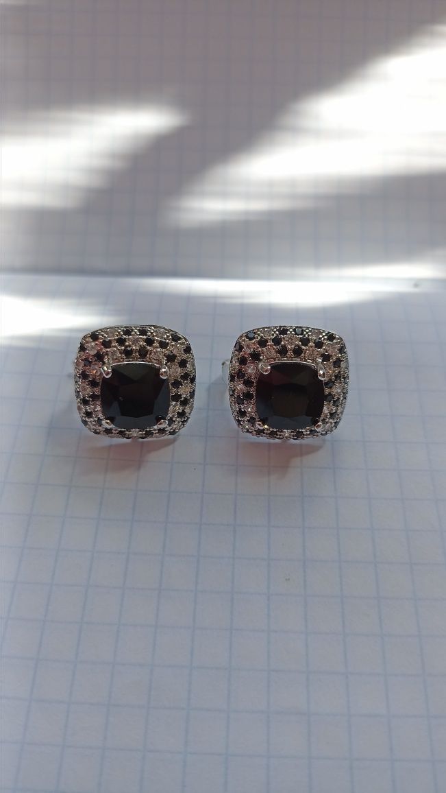 Серьги,кульчики с черным камнем,925 проба