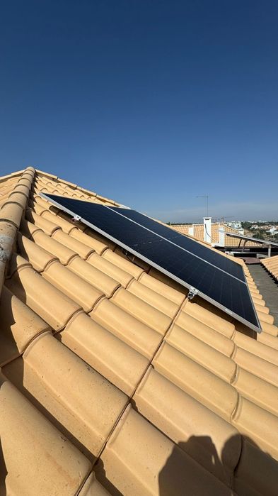 Instalação de painéis solares fotovoltaicos
