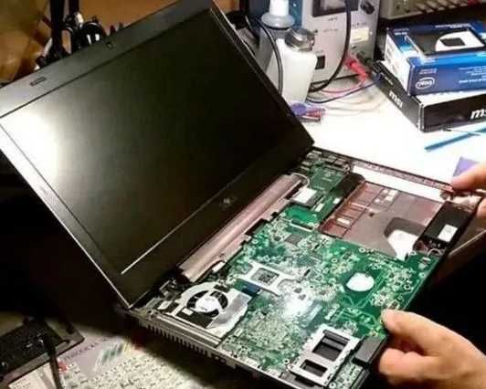 Комп'ютерний майстер/ремонт комп'ютерів