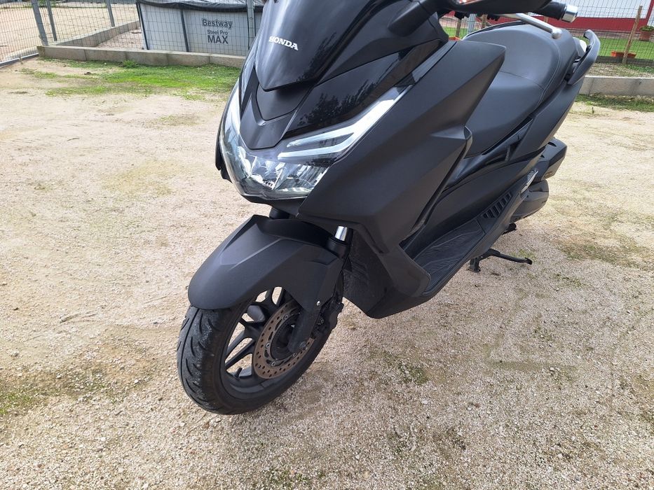 Honda Forza 125 - Como Nova