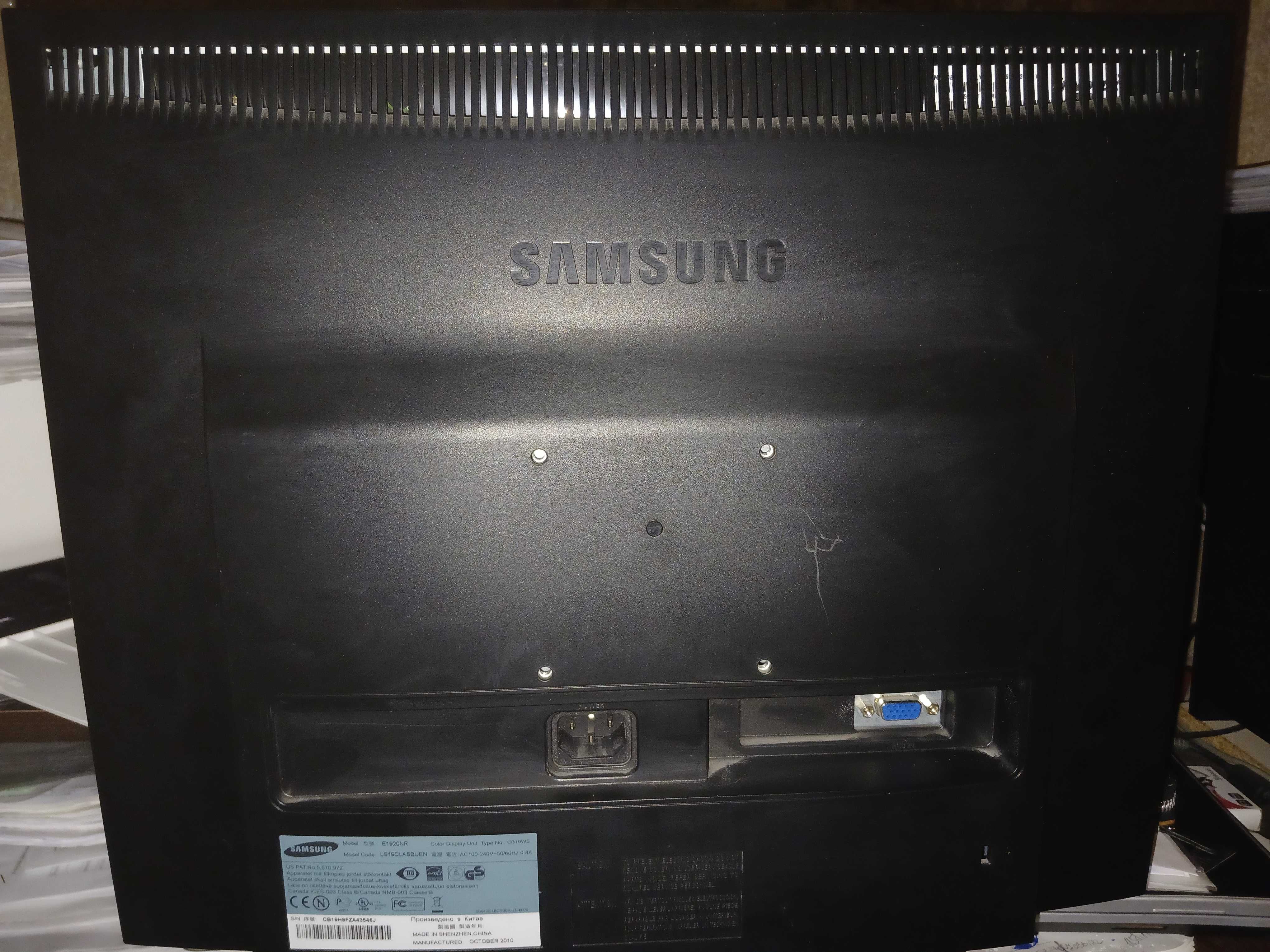 Монітор samsung syngmaster E1920NR