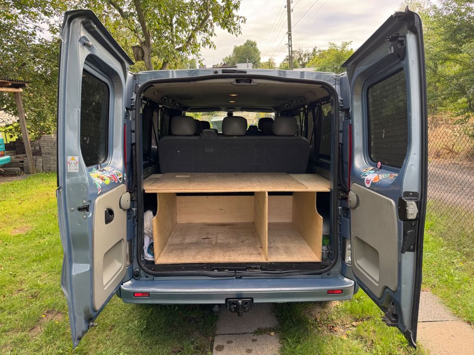 Renault Trafic long 2.0 dCi 115km 2006r. 9 osobowy