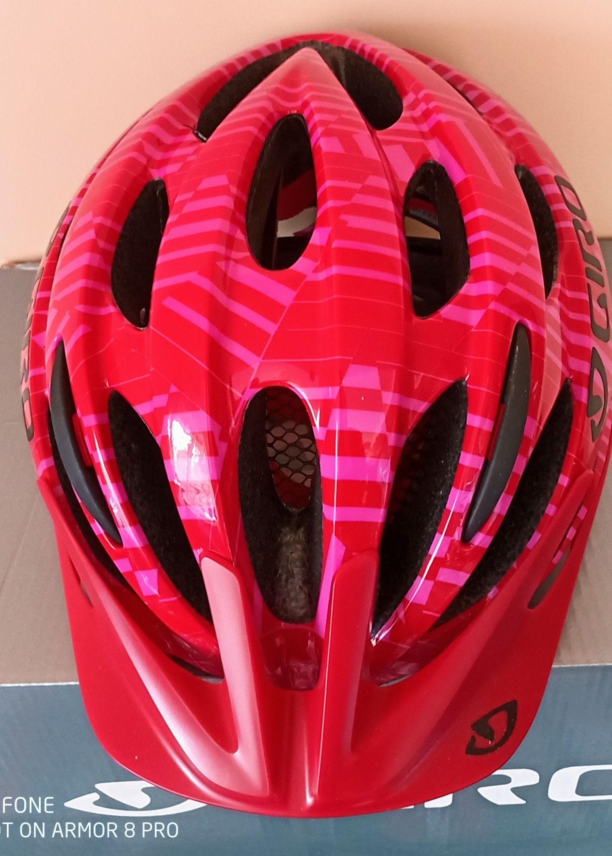 Kask rowerowy Giro Raze ,nowy