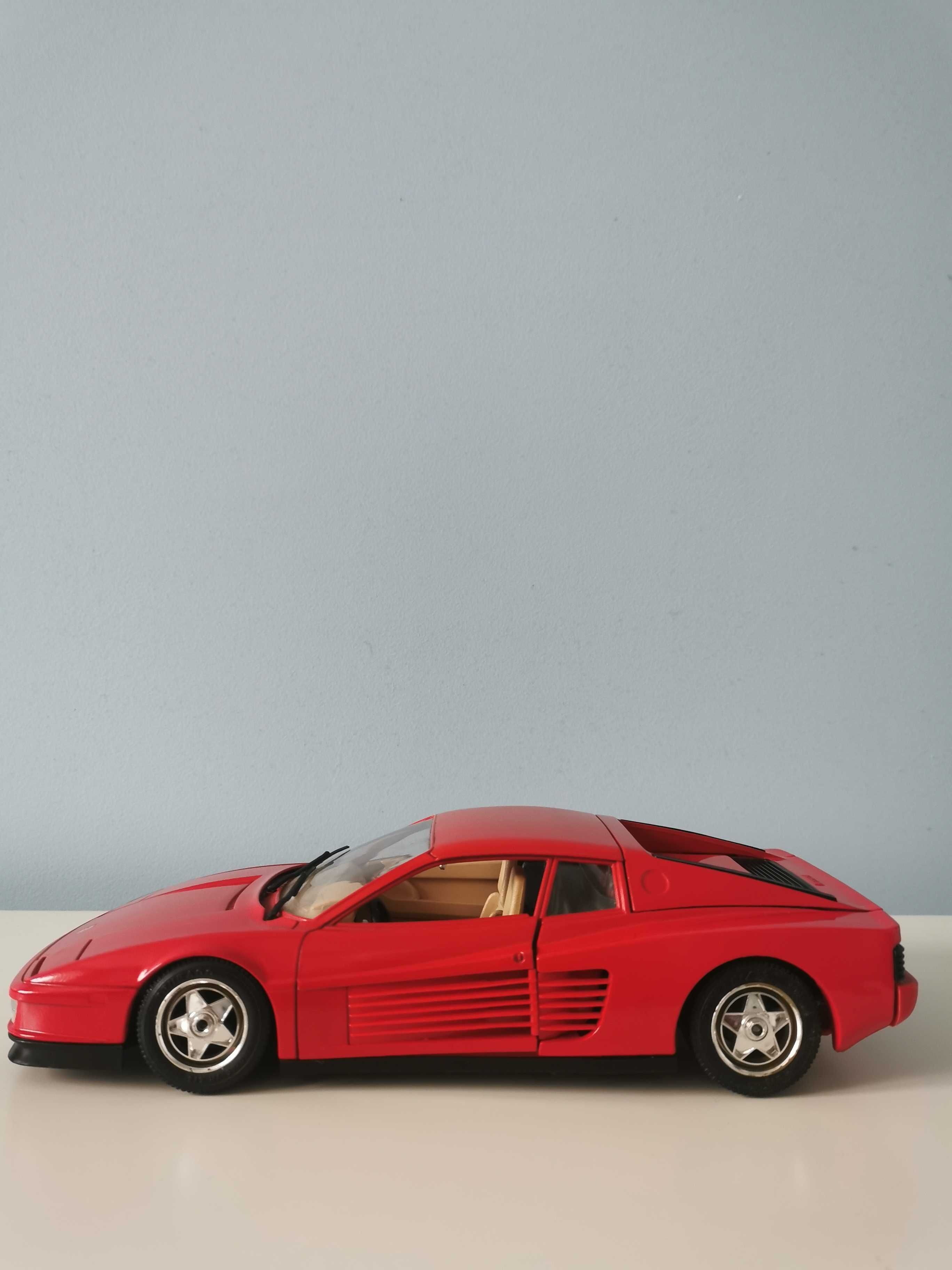 Model Ferrari testarossa 1:18 BBurago