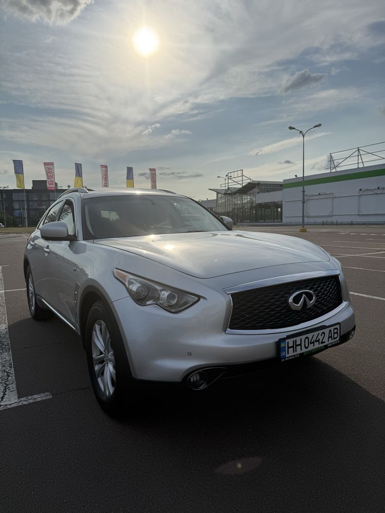 Продам infiniti qx70 11/16 год ...