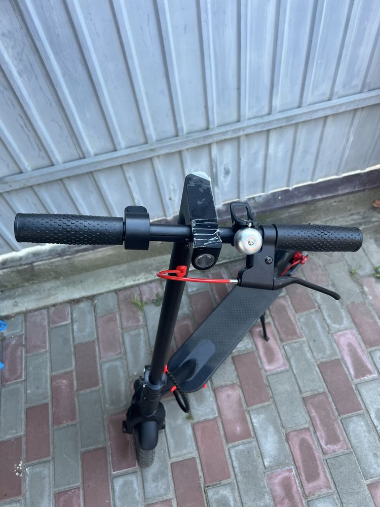 Електросамокат E-scooter