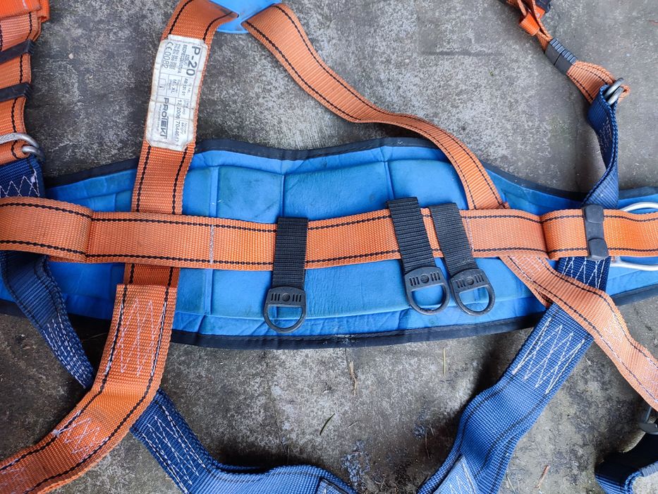 Szelki bezpieczeństwa z linką i amortyzatorem