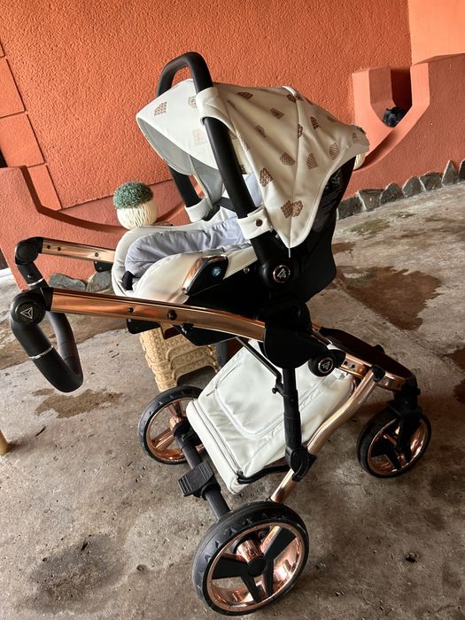 Дитяча коляска 3 в 1