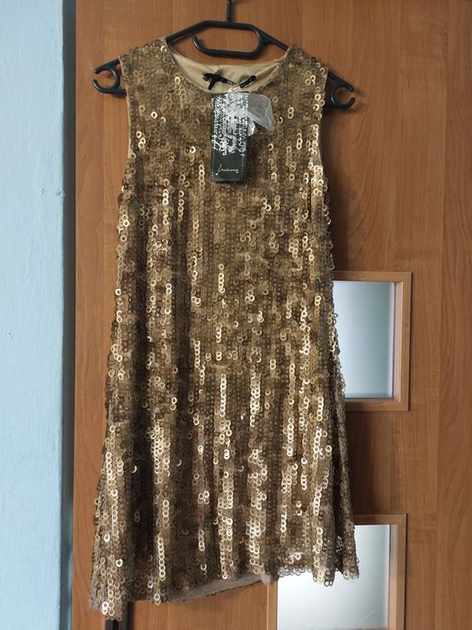 Sukienka z dużymi cekinami na ramiączkach rozm S
