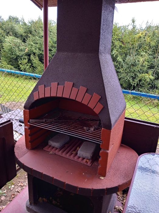 Grill ogrodowy na sprzedaż