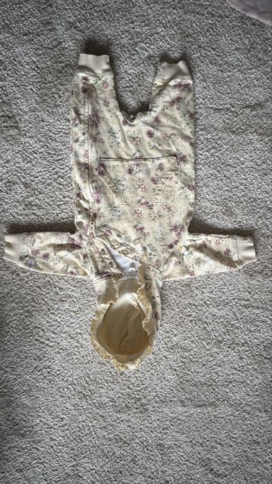 Kombinezon dresowy newbie 56 w kwiaty