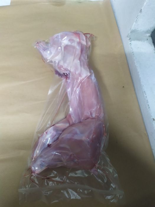 Тушка кролика в вакуумній упаковці