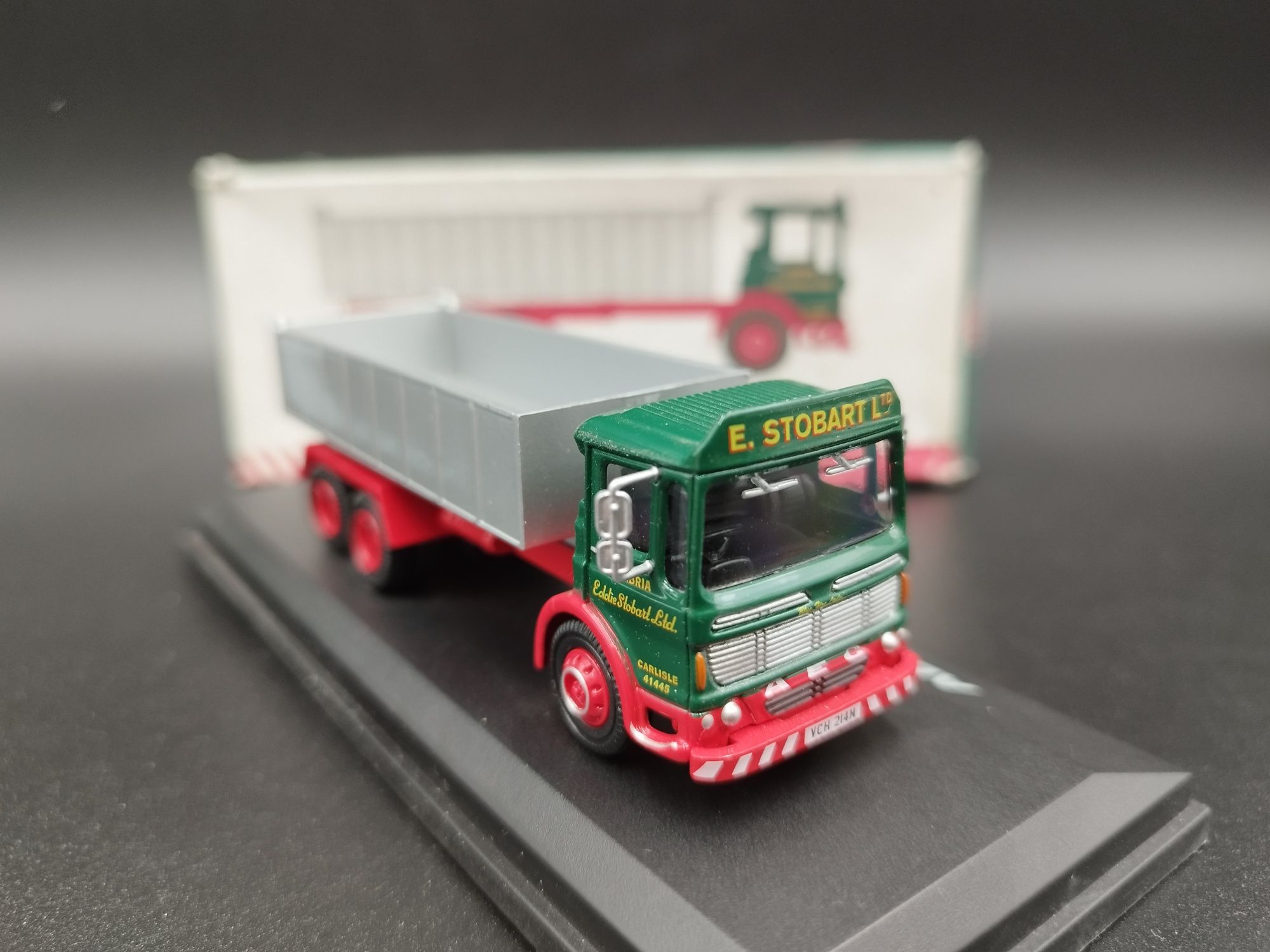 1:76 Atlas AEC Ergomatic 6 Wheel Tipper model