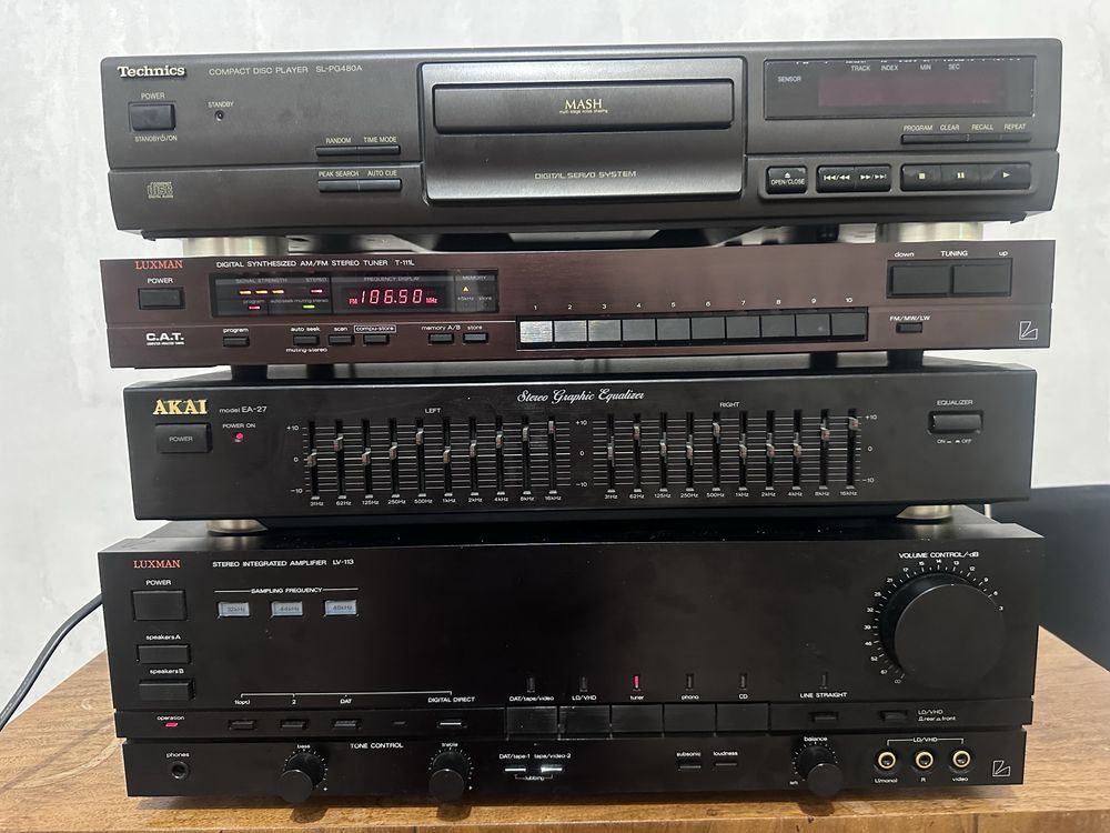 Luxman lv-113, t-111L. Technics sl-pg480A