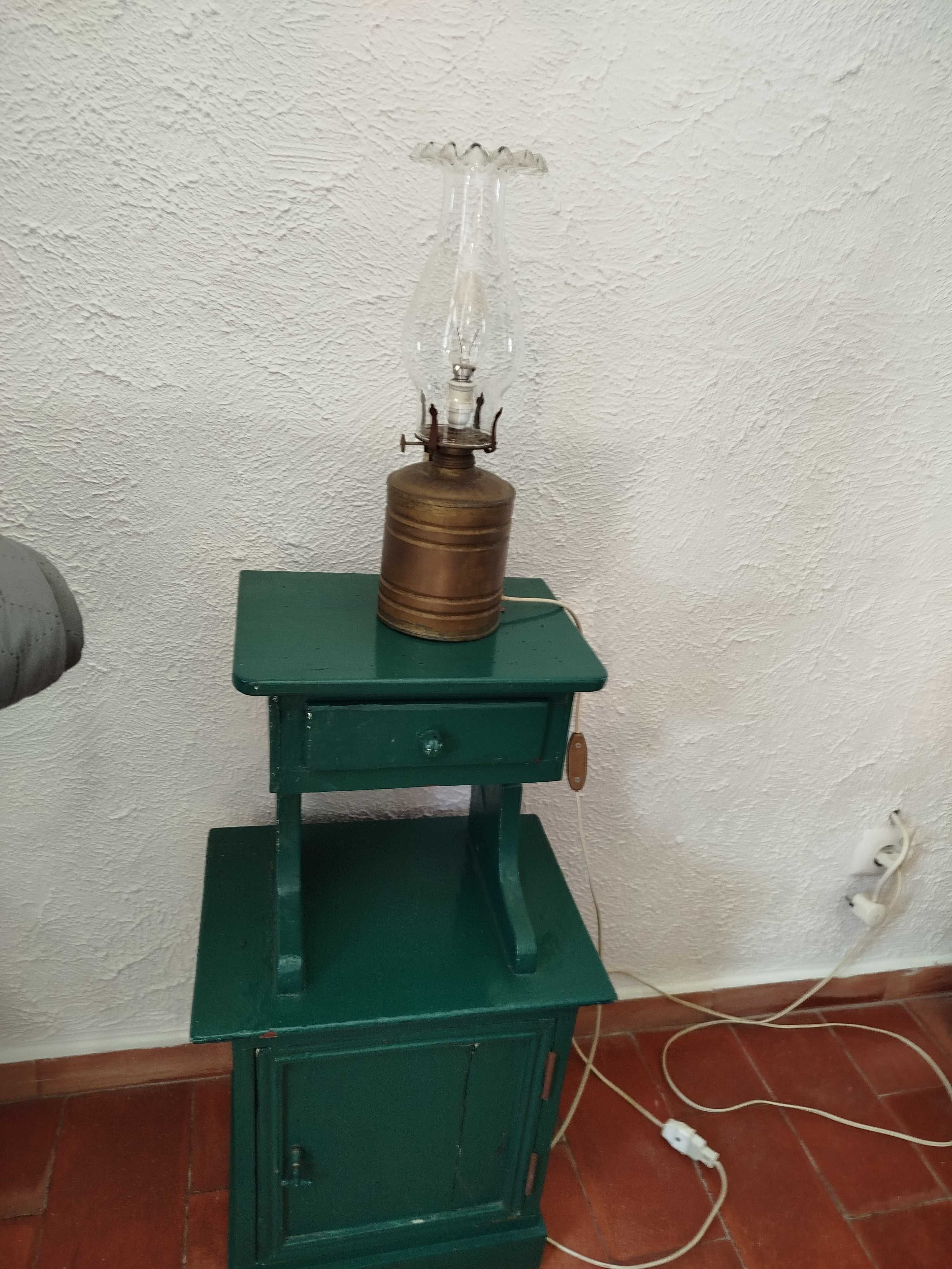 Cama antiga de ferro