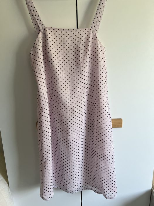 Dozowa sukienka w kropki