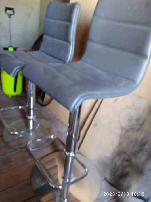 Продам барные стулья б/у
