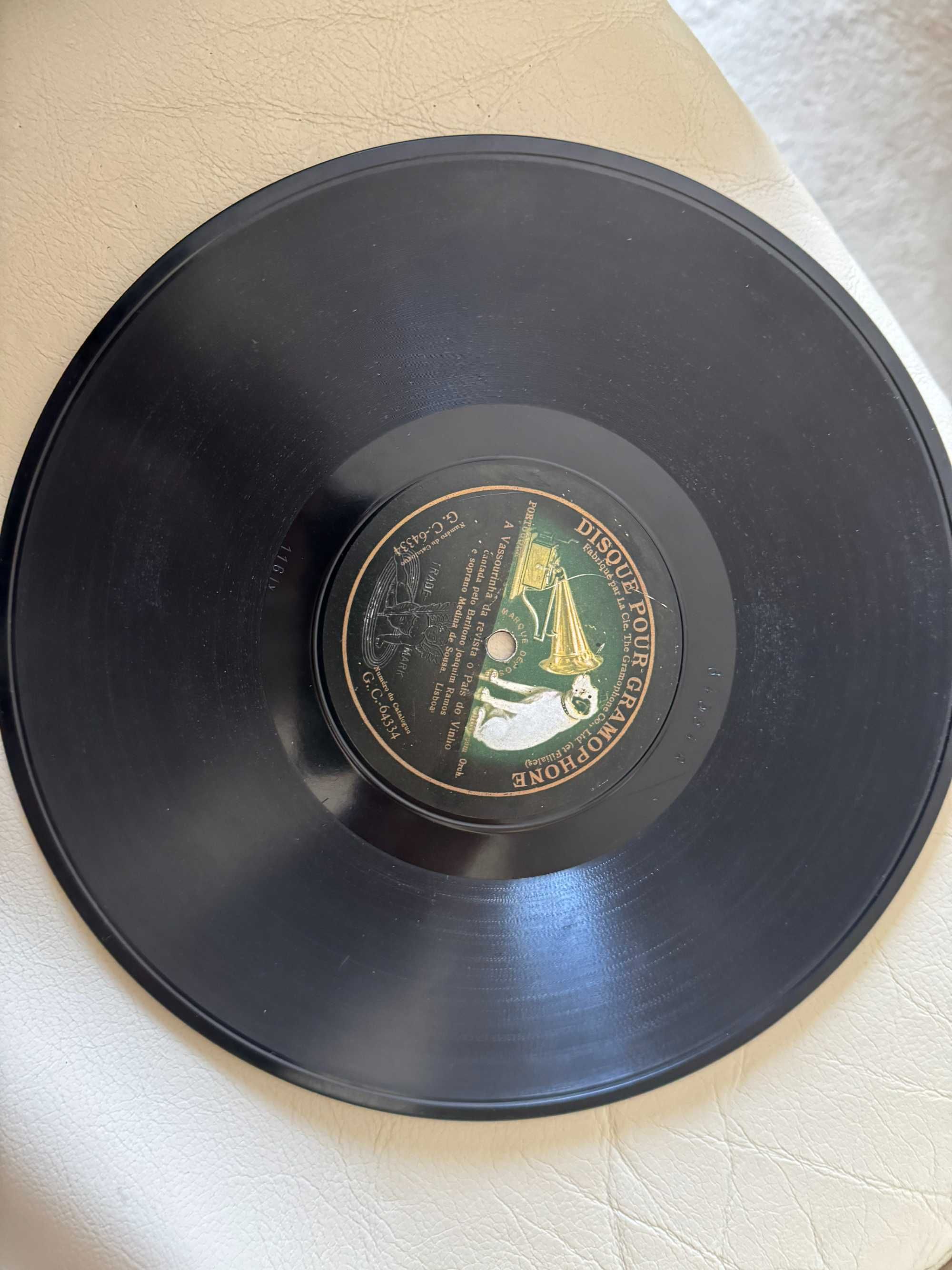 Disco de gramofone grafonola, "A vassourinha" da Revista Pais do Vinho