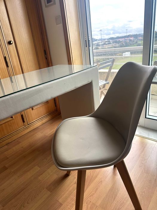 Vendo toucador (mesa + cadeira)